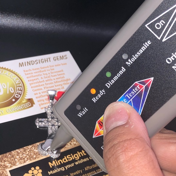 Real Diamond cross prayer hand pendant not CZ Wow! - Picture 8 of 8